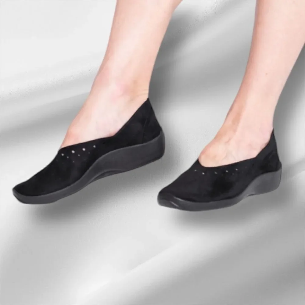ARCOPEDICO Women’s Cezanne H07/4366 in Black in the Size 40/9 US Size